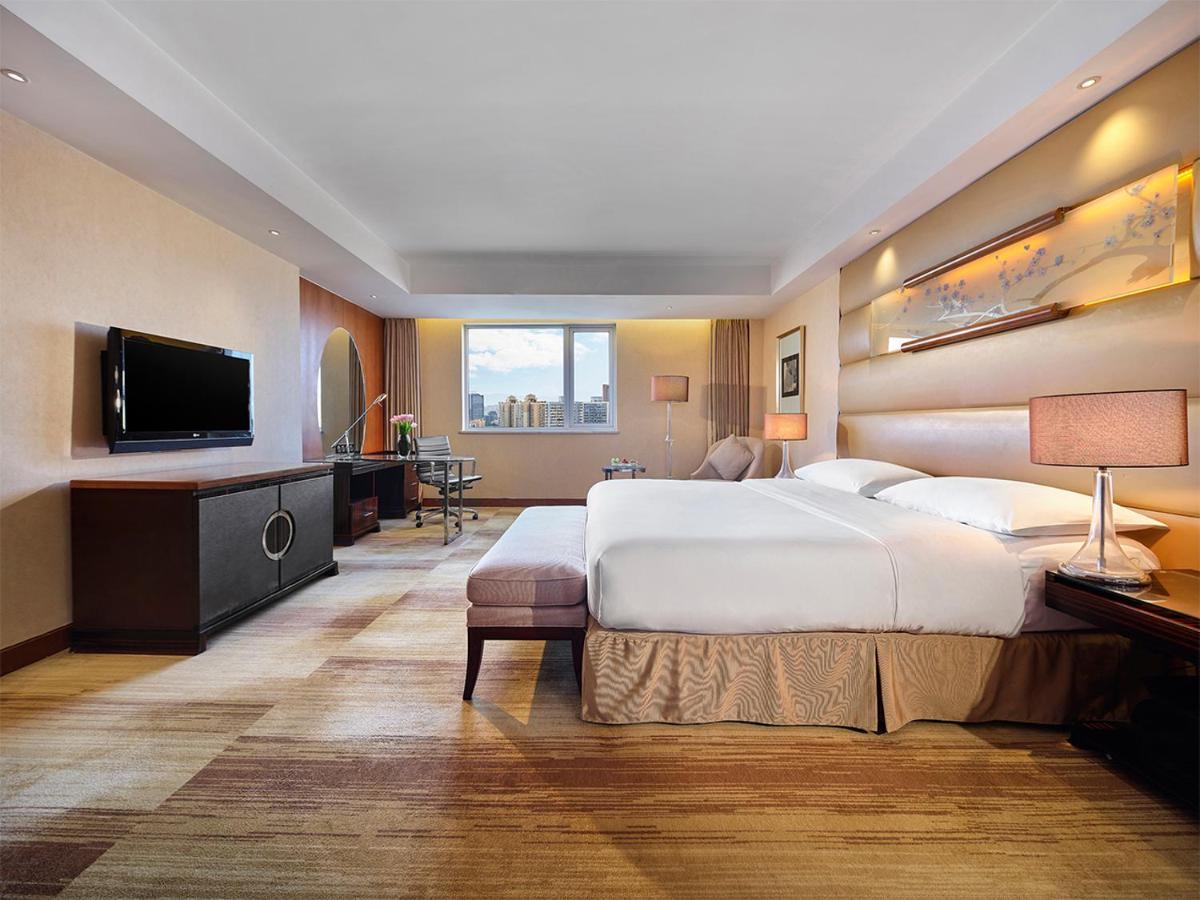 Gehua New Century Hotel Пекин Екстериор снимка