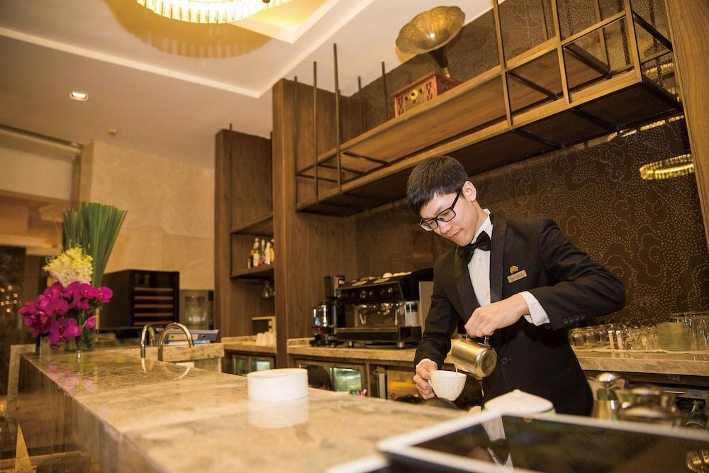 Gehua New Century Hotel Пекин Екстериор снимка