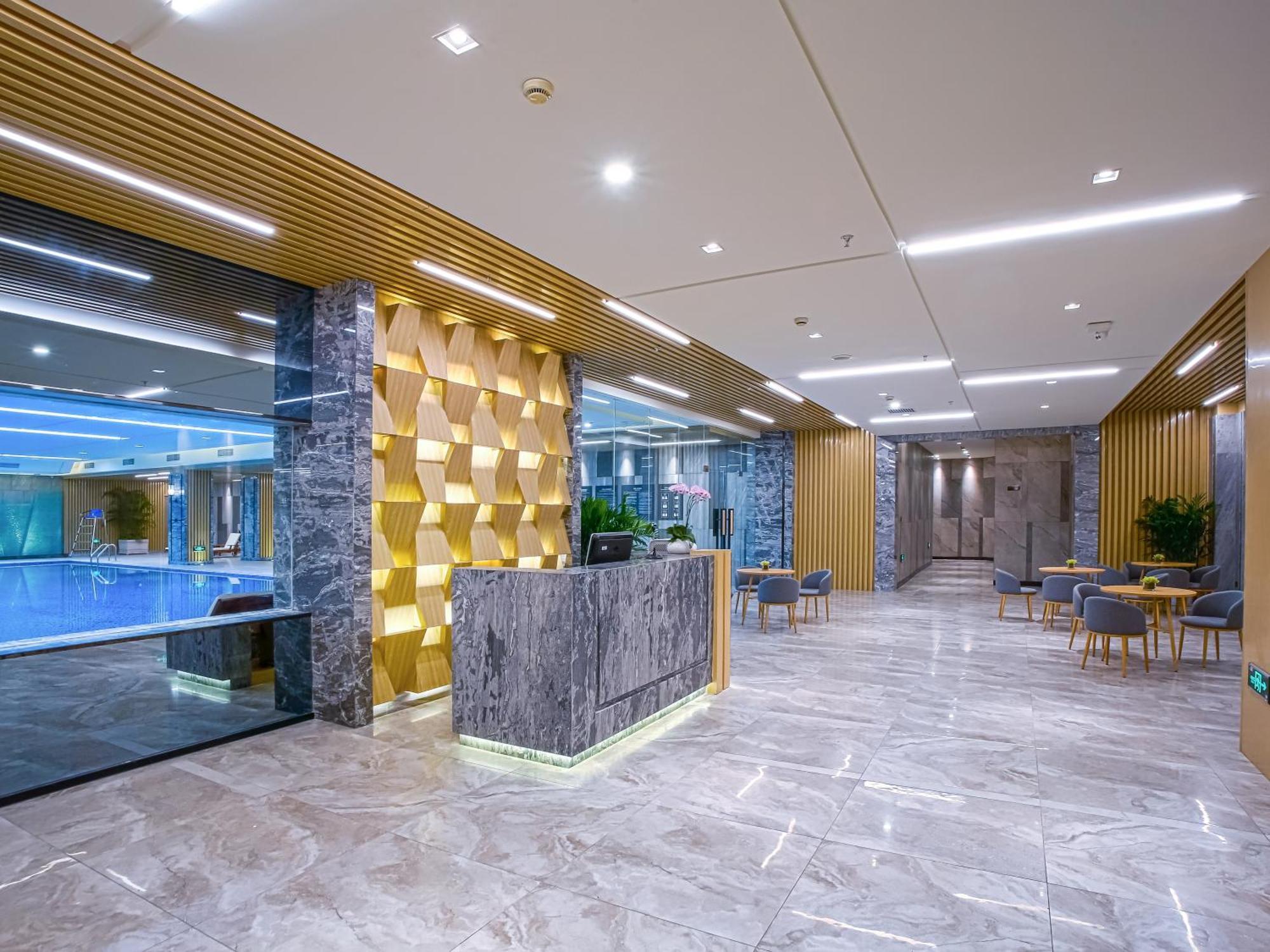 Gehua New Century Hotel Пекин Екстериор снимка
