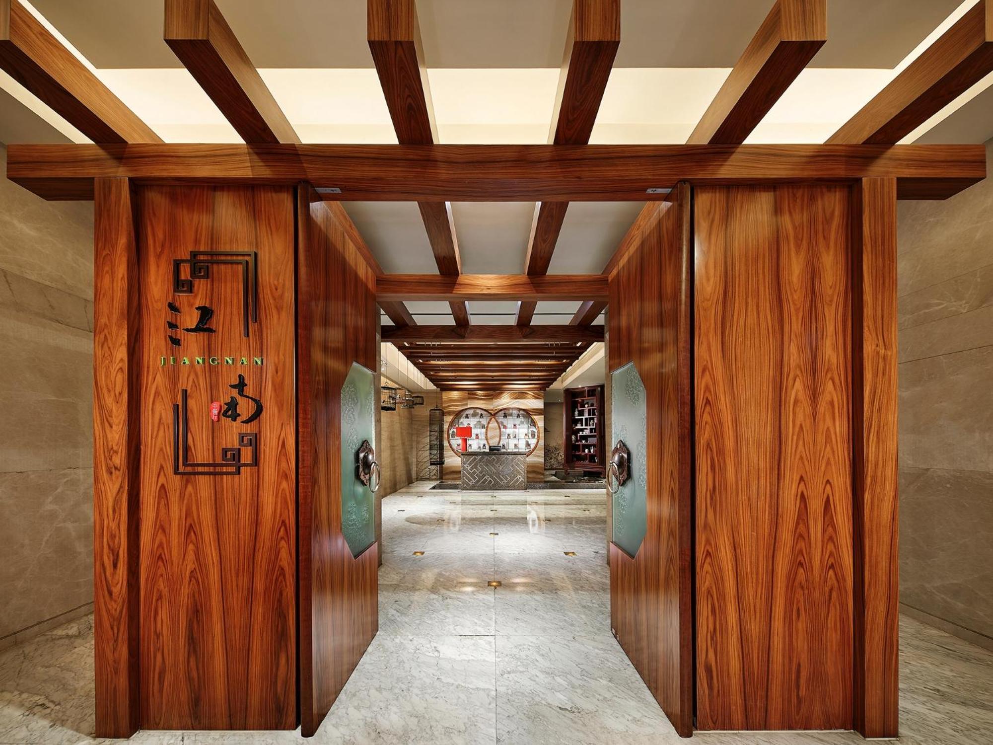 Gehua New Century Hotel Пекин Екстериор снимка
